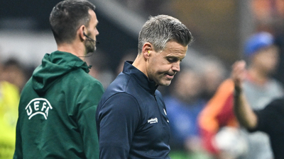 Atmosfere dayanamadı: Kulak tıkacı taktı!