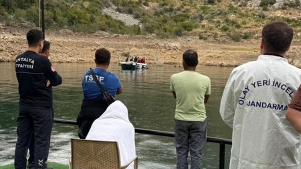 Gölde kaybolan İrlandalı turist aranıyor