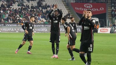 Topu bıraktı, skoru aldı!