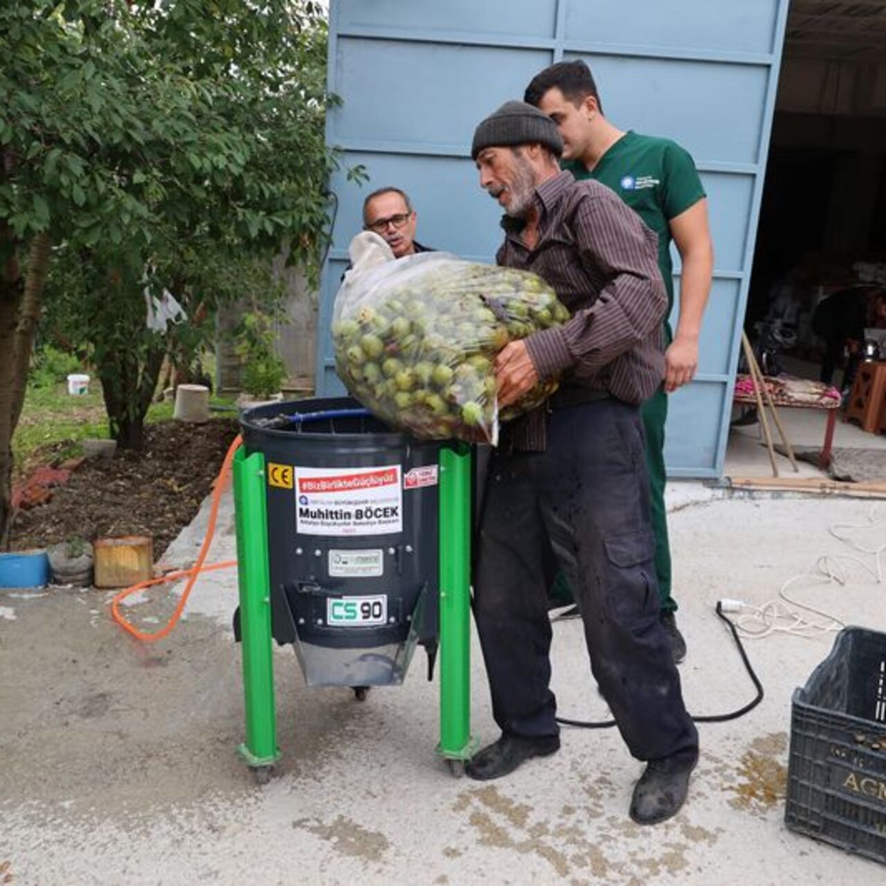 Antalya'da ceviz soyma makinesi desteği