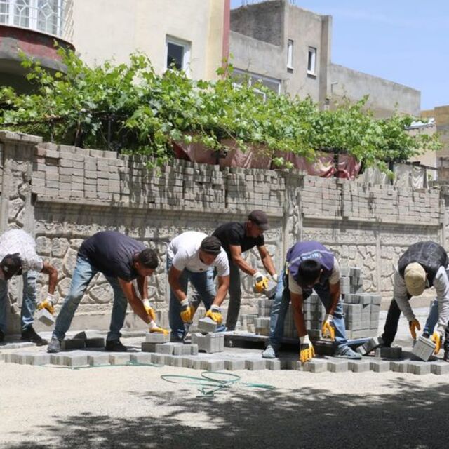 Batman'da 3 yılda 874 bin metrekare taş döşendi