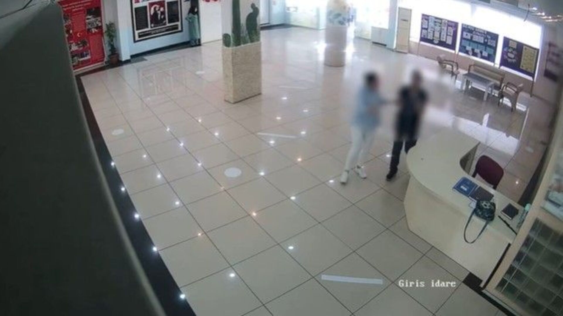 Sınıfta Öğretmene Tokat Atan Veliye Hapis Cezası! İşte Adliyenin Sert Tepkisi