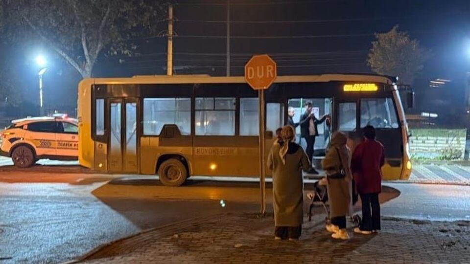 Özel halk otobüsü yayaya çarptı