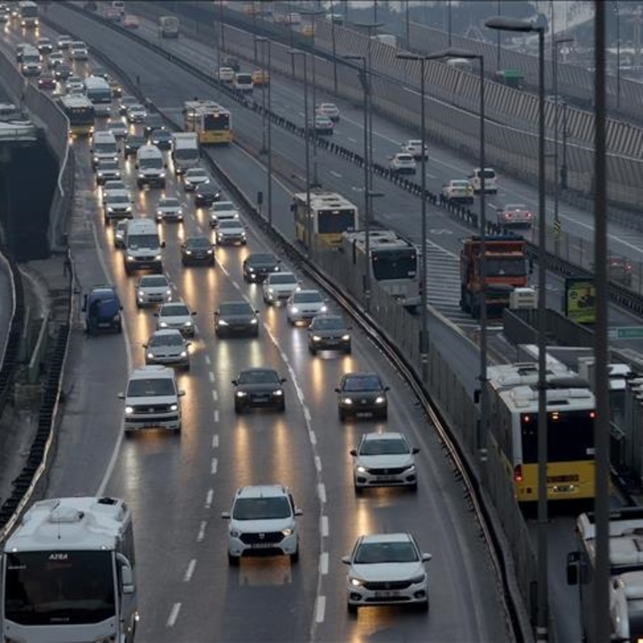 İstanbul'da trafik yoğunluğu yüzde 87!