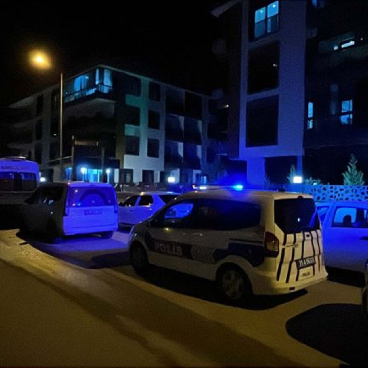 İzmir'de dehşet! Anne, baba ve oğulları ölü bulundu