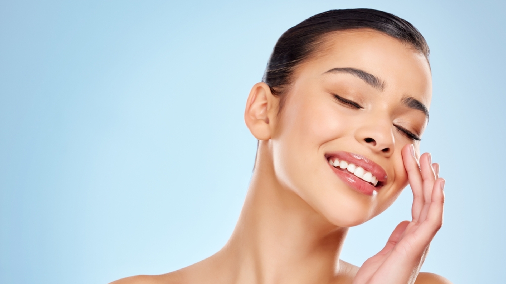 Parıldayan bir cilde giden yol mutfağınızdan geçiyor! Cilt sağlığını destekleyen 5 gıda!