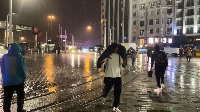 İstanbul'da sağanak yağış