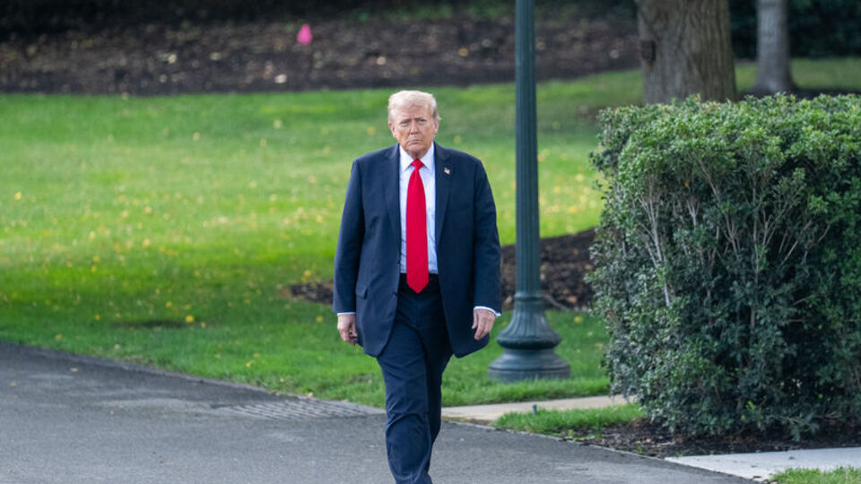 Trump, eski Adalet Bakanı'nın yargılanmasını istiyor