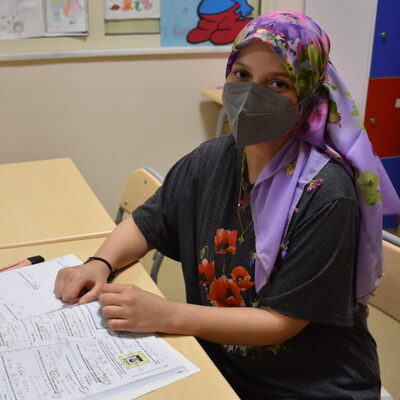 Ablasından aldığı ilikle yaşama tutundu