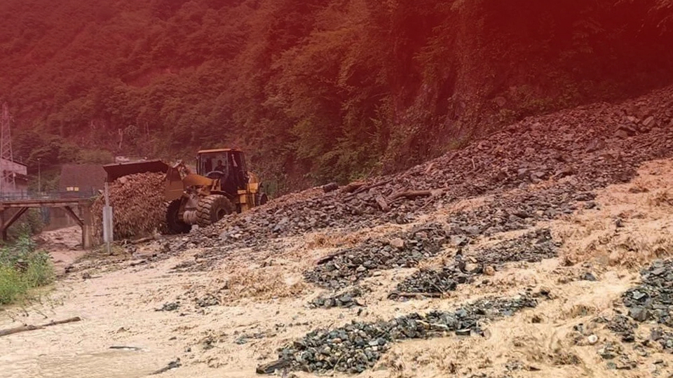 Heyelan riskine dikkat! Karadeniz uyarıları!