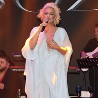 "Şarkı söylemekten haz alıyorum"