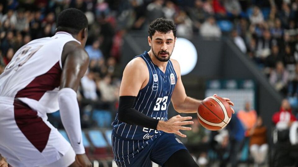 Anadolu Efes Trabzon'da kazandı!