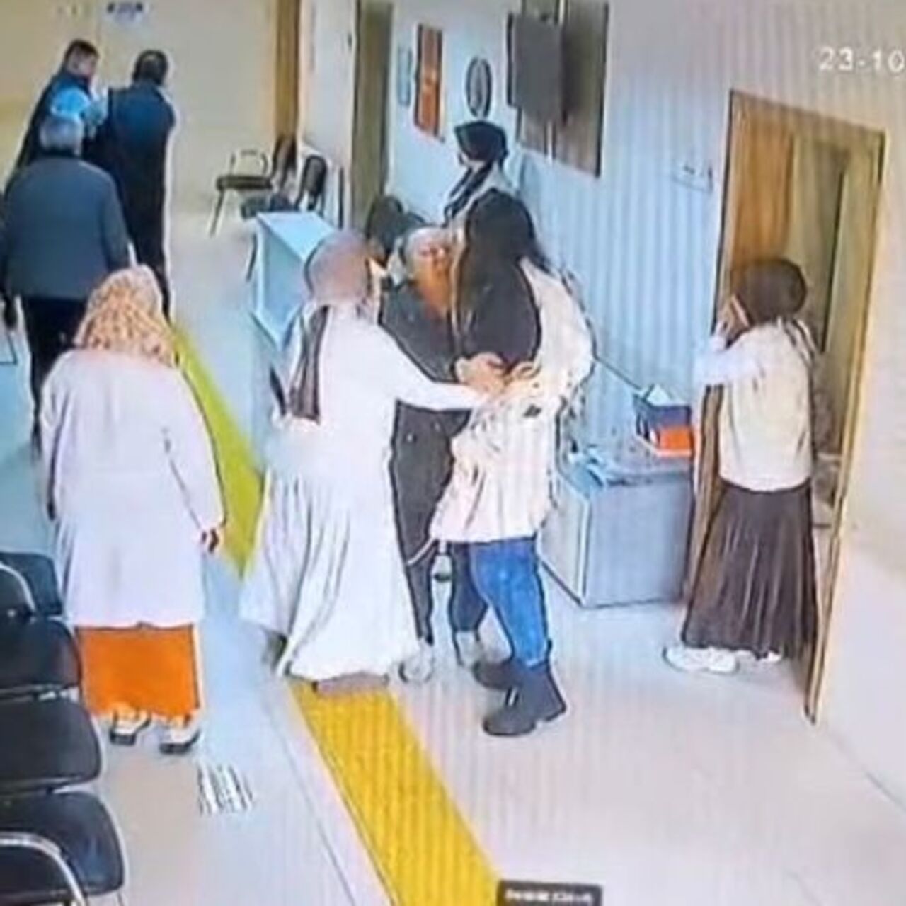 Doktora çirkin saldırı!