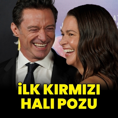 Çift olarak kırmızı halıdalar