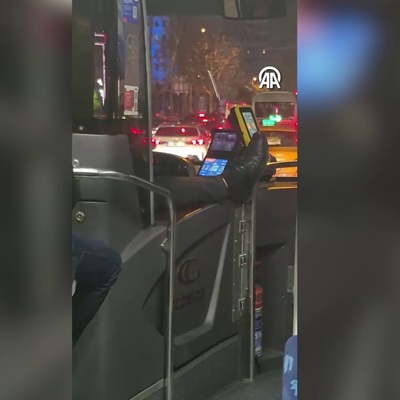 İETT otobüsünde tepki çeken görüntü