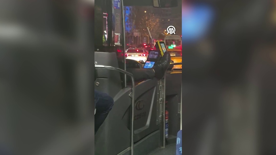 İETT otobüsünde tepki çeken görüntü