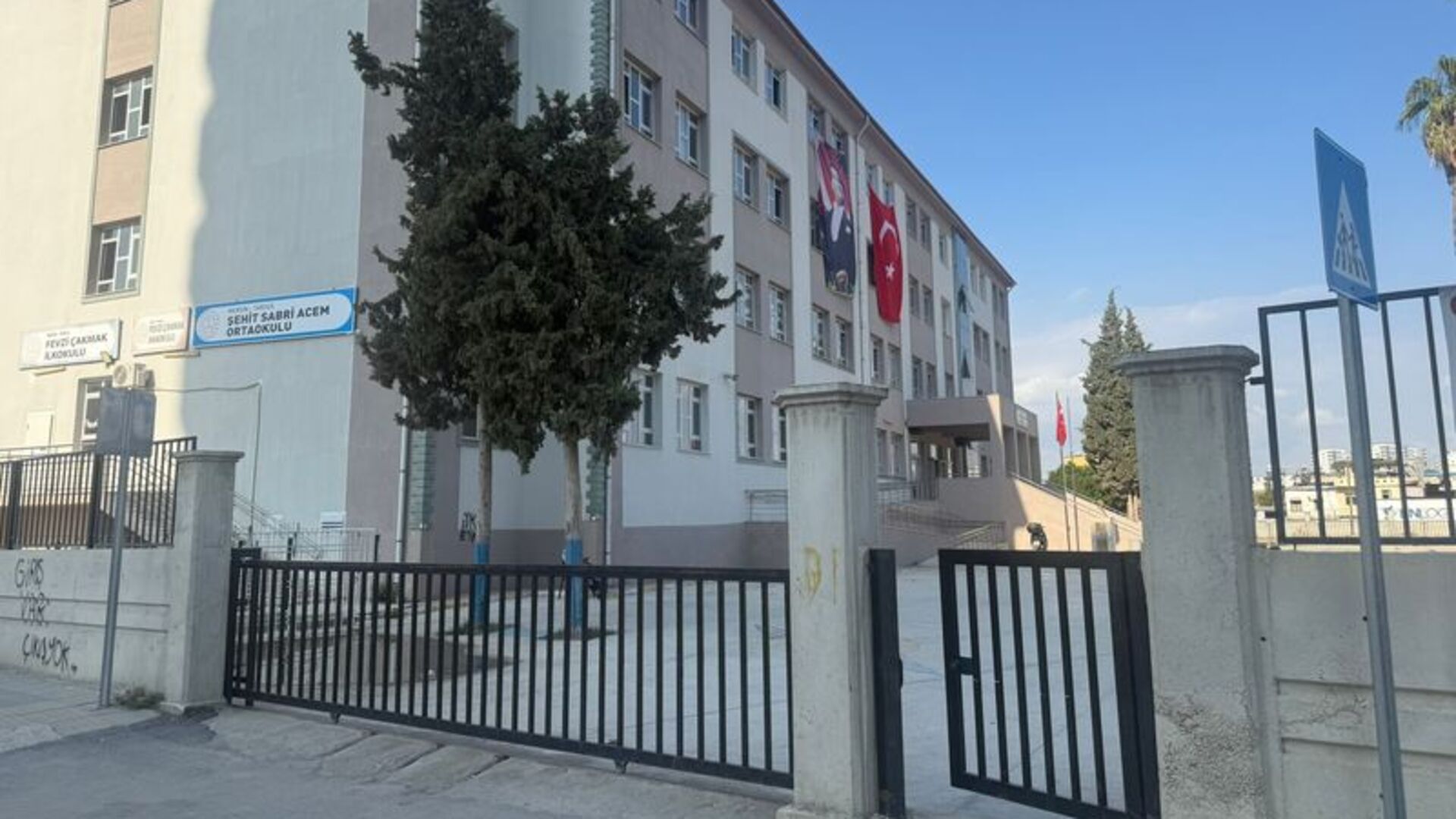 Mersin'de Korkutan Gıda Zehirlenmesi: 26 Çocuk Acilen Hastaneye Kaldırıldı!