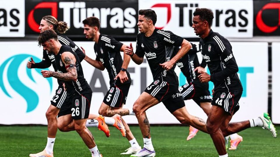 Beşiktaş'ta derbi mesaisi başladı