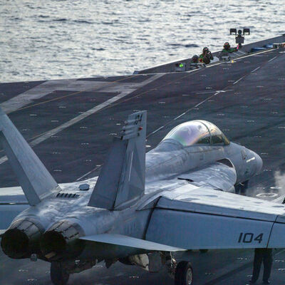 ABD'ye ait uçak ve helikopter düştü