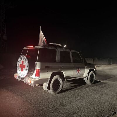 Hamas 1 esirin cenazesini teslim etti