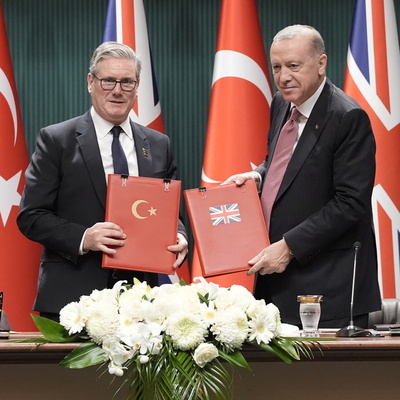 Türkiye-İngiltere Eurofighter imzalarını attı