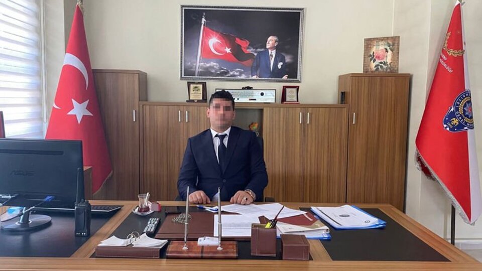 Emniyet müdürü, eşine şiddetten tutuklandı