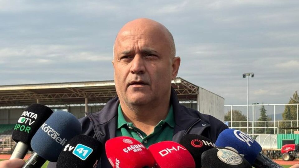 "Futbolu federasyon değil, başkaları yönetmiş"