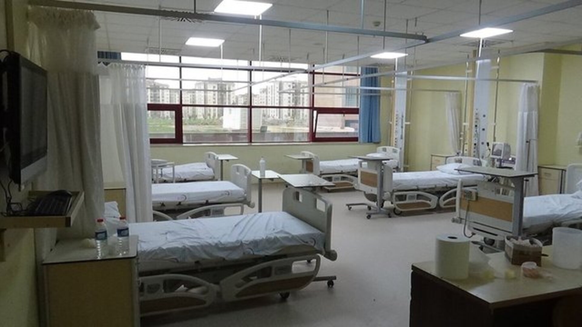 Bugün hastaneler açık mı, kapalı mı? 29 Ekim 2025 Çarşamba bugün hastaneler tatil mi, acil çalışıyor mu?