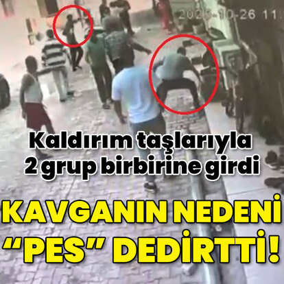 Kaldırım taşlarıyla iki grup birbirine girdi! "Pes" dedirten kavga!