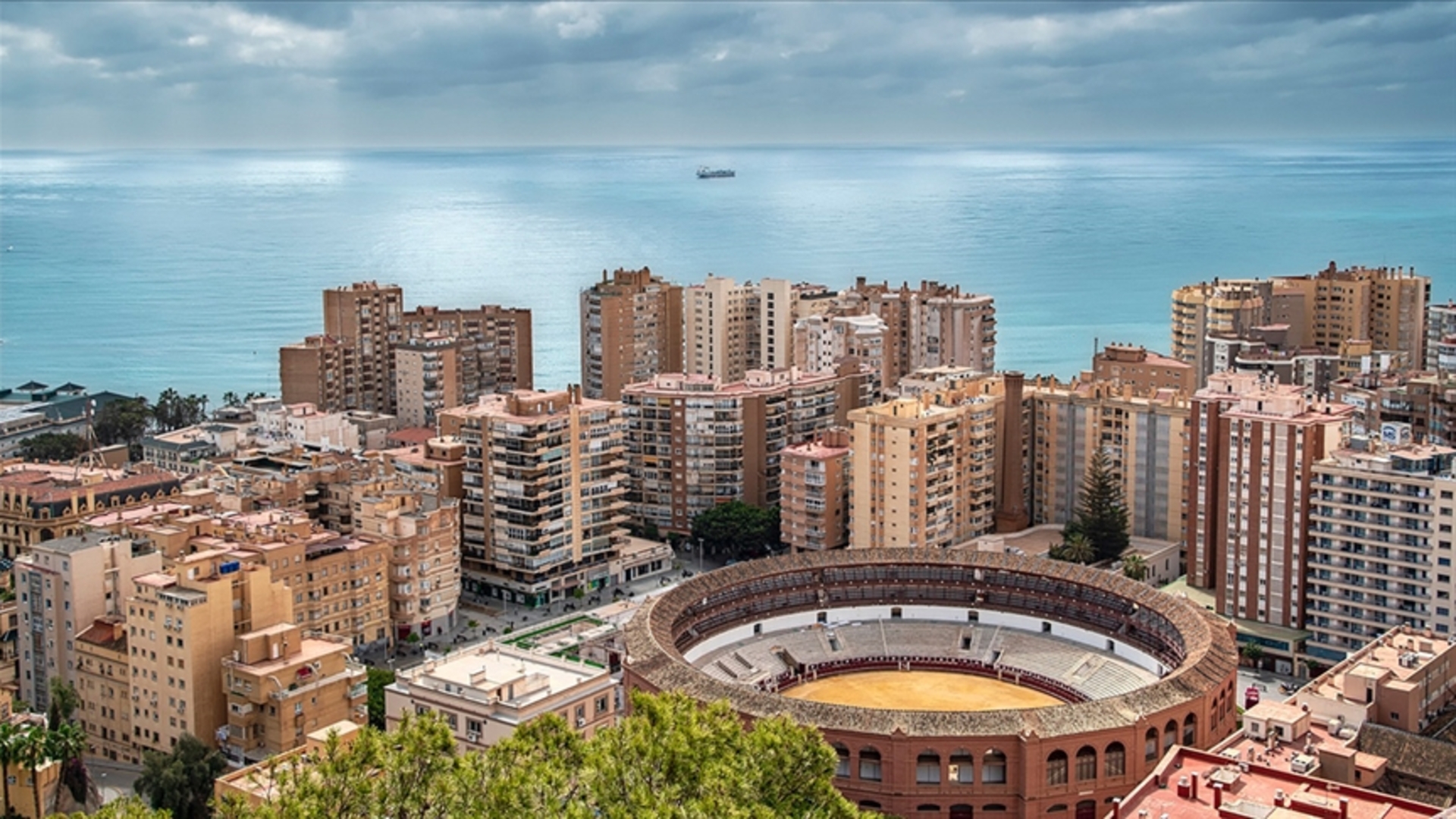 Málaga: Akdeniz'in Parlayan İncisi Hakkında Bilmeniz Gereken Her Şey