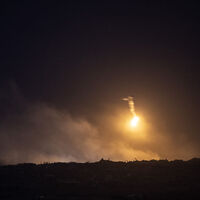 İsrail ateşkese rağmen Gazze'ye saldırdı!