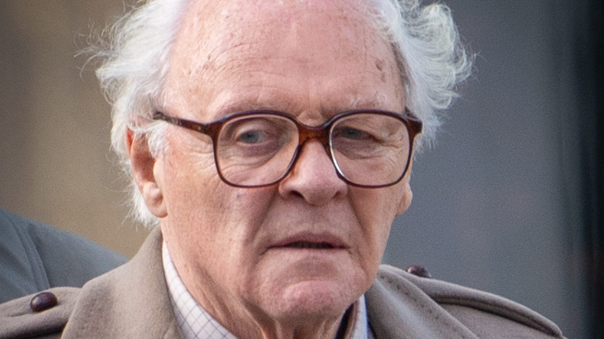 Anthony Hopkins'in 24 Yıllık Kuş Hikayesi: Kızına Davet Gönderdim Ama Cevap Vermedi!