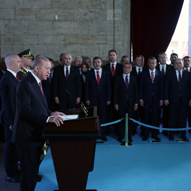 Devlet erkanı Anıtkabir'de