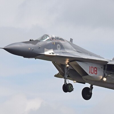 Polonya savaş uçakları Rus keşif uçağını engelledi