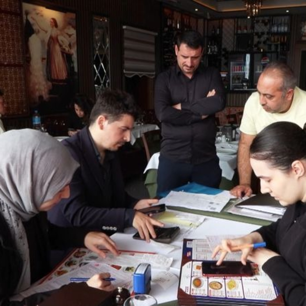 4 turistin 59 bin lira hesap ödediği restorana ceza
