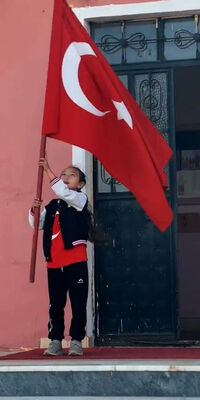 Bir okul, iki kişi, 29 Ekim coşkusu