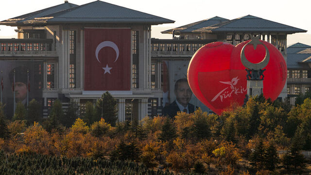 Cumhurbaşkanlığı Külliyesi'nde sıcak hava balonu etkinliği