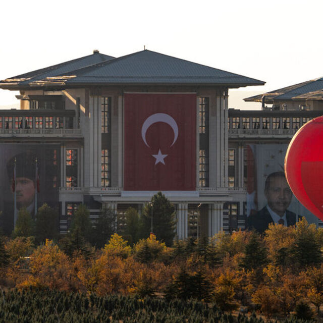 Cumhurbaşkanlığı Külliyesi'nde sıcak hava balonu etkinliği