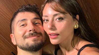 Âşıklardan ayna pozu