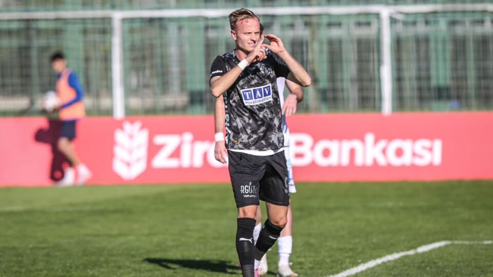 Alanyaspor deplasmanda turladı!