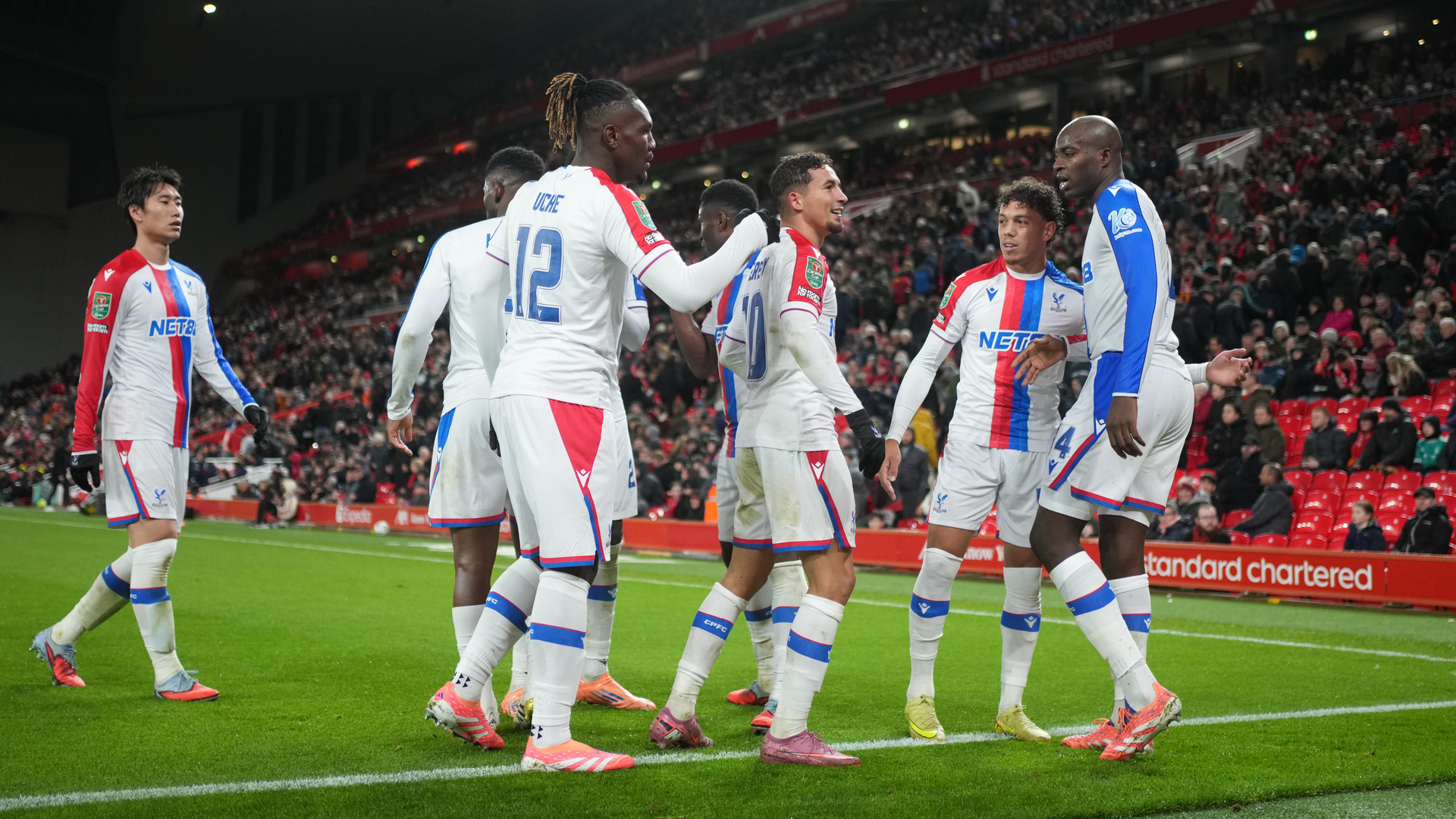 Liverpool Lig Kupası'nda Devrildi! Crystal Palace'tan Tarihi Zafer: 3-0