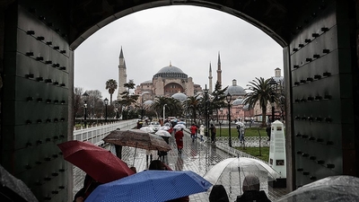 Turizmde 64 milyar dolar gelir beklentisi