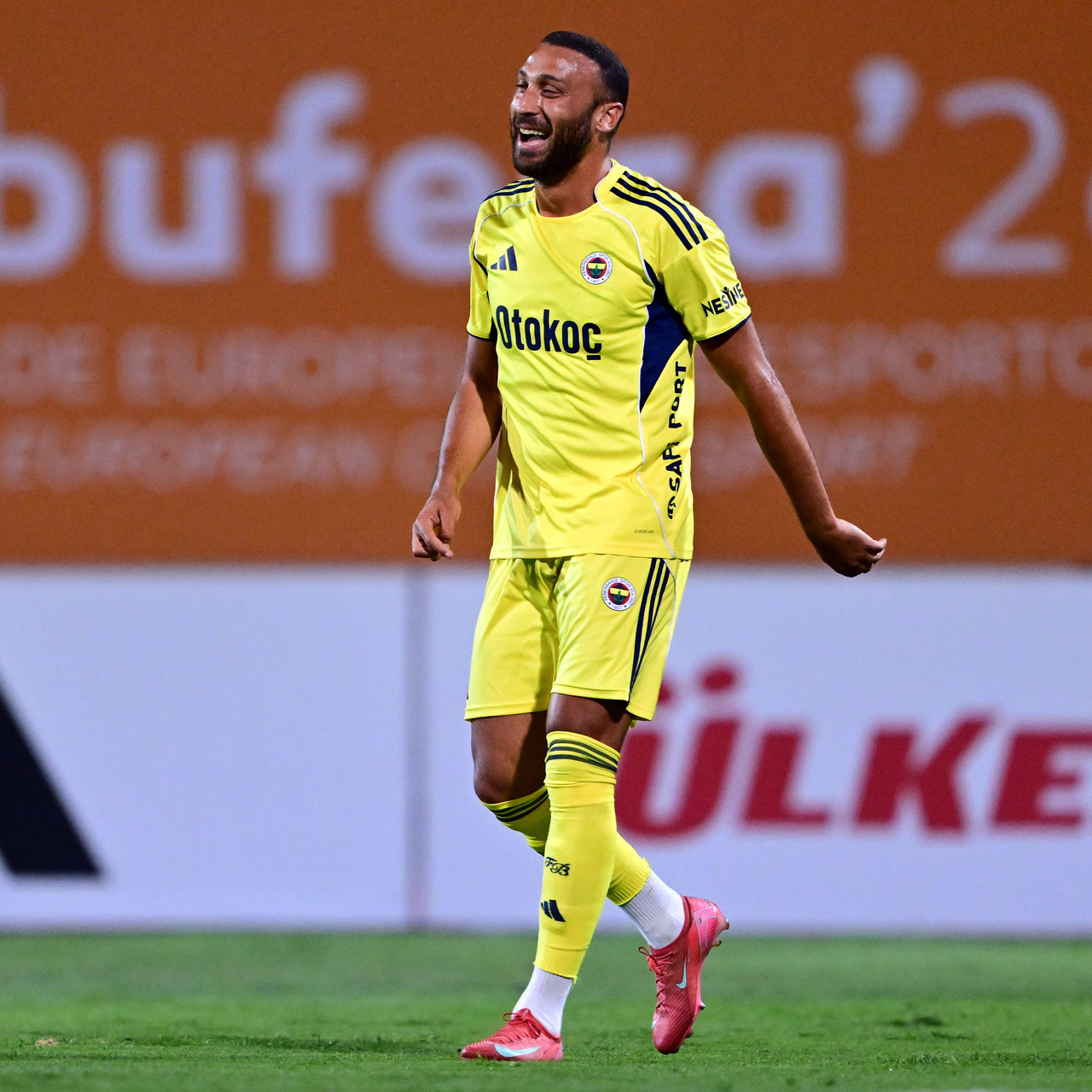 Cenk Tosun için flaş transfer iddiası!