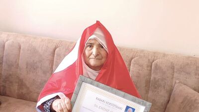 88 yaşında okuma yazma öğrendi