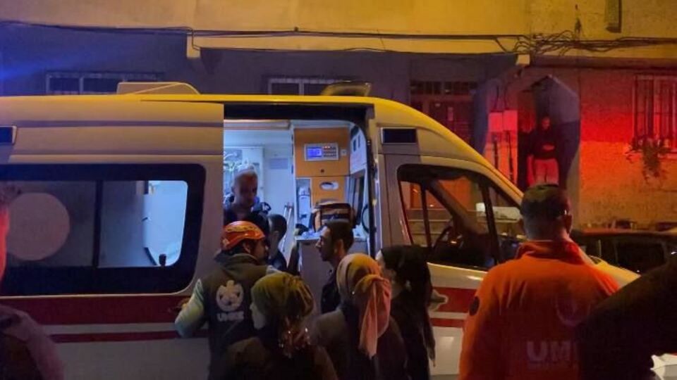 Esenler'de yangın: 15 yaralı