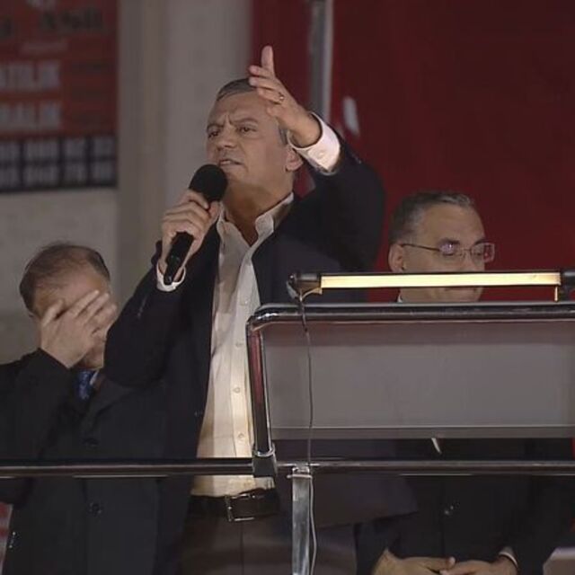 Özgür Özel, Esenyurt'ta konuştu