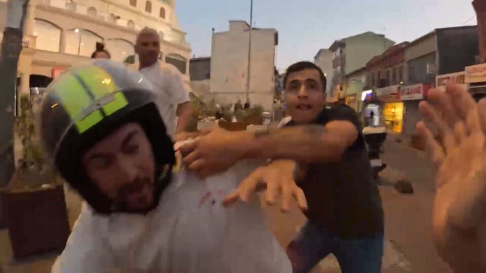 İspanyol YouTuber'a saldırdılar