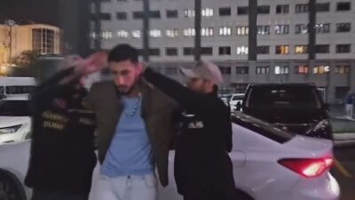 Kadının boynuna tasma takıp gezdirdi!