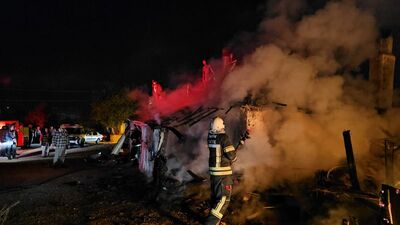 Çorum'da ev yangını: 7 kişi dumandan etkilendi