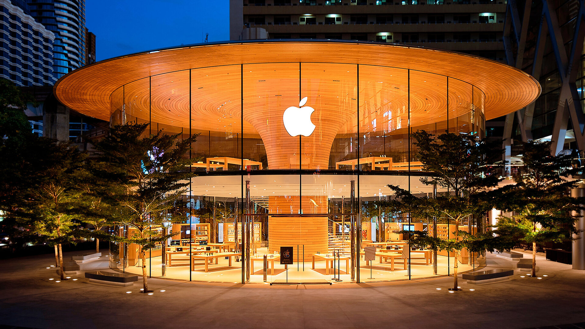Apple ve Amazon'dan Dev Açıklama: Borsa Tepetaklak! İşte Şok Eden Rakamlar